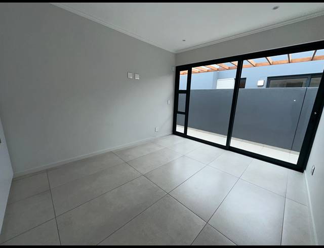 3 BEDROOM APARTMENT FOR SALE IN SIBAYA PRECINCT